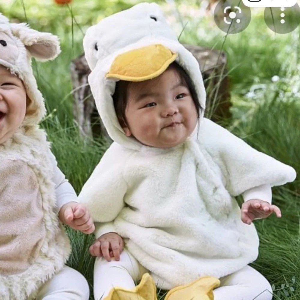 Pottery Barn Kids Baby Duckling Jumpsuit Costume Size 0-6 Months